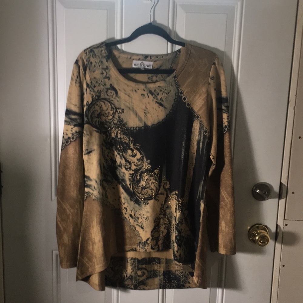 Kristine long sleeved high low scoop neck gold toned black studs tunic size L